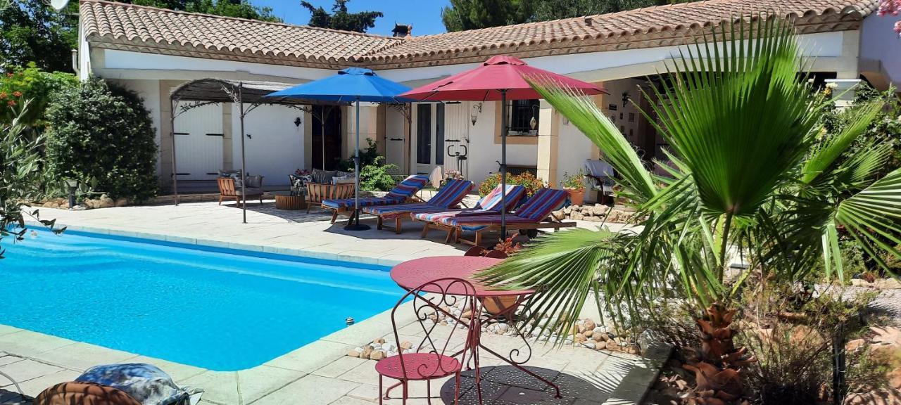 Fenetre Sur Les Alpilles Bed & Breakfast Saint-Martin-de-Crau Bagian luar foto