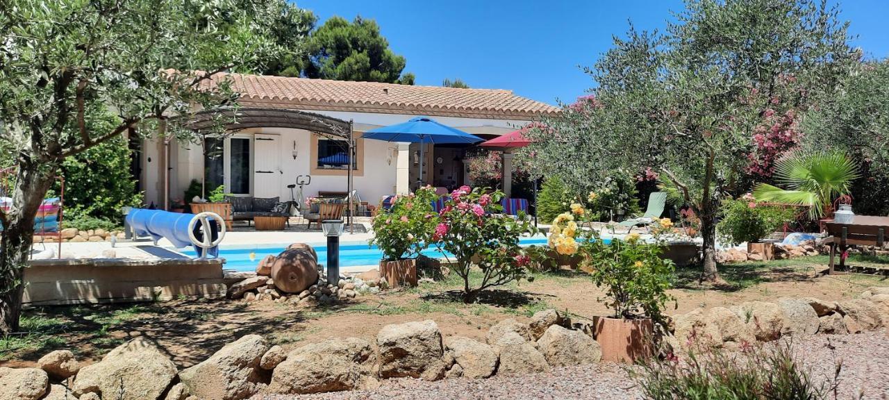 Fenetre Sur Les Alpilles Bed & Breakfast Saint-Martin-de-Crau Bagian luar foto
